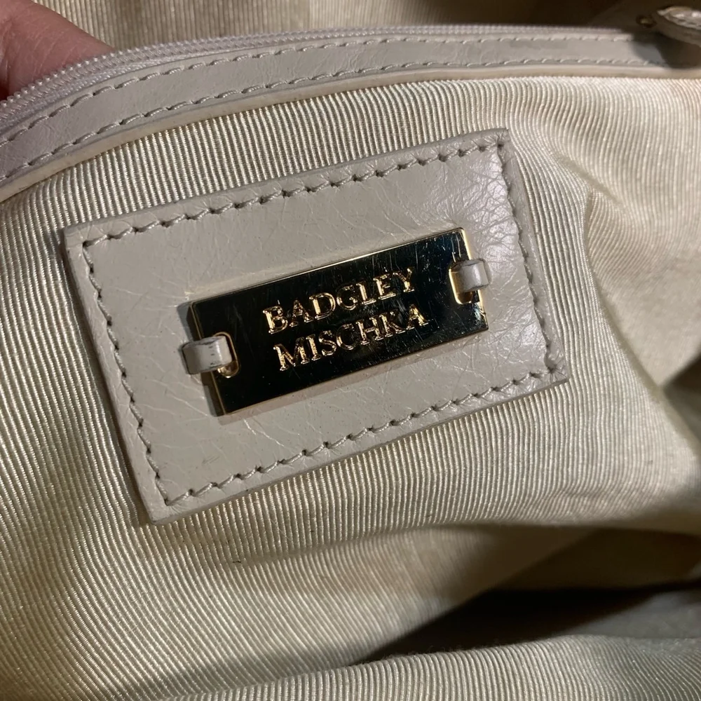 Vintage Women's Badgley Mischka weekender Handbag, Black & Off-White - Picture 7 of 10